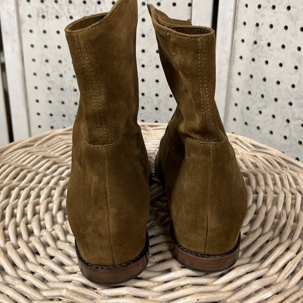 NWOT VINCE boots - Picture 5 of 11